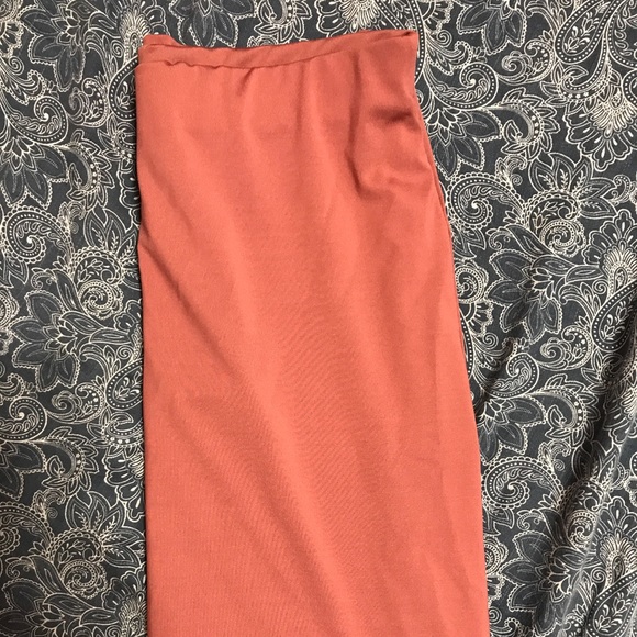 A. Byer shirt and fashion nova skirt - Picture 5 of 6